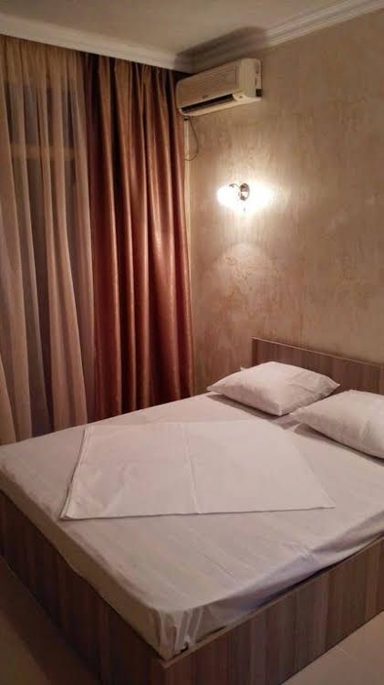 Hotel Lim0