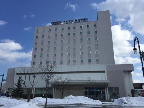 โรงแรมโอคอตสค์ พาเลซ (Hotel Okhotsk Palace)0