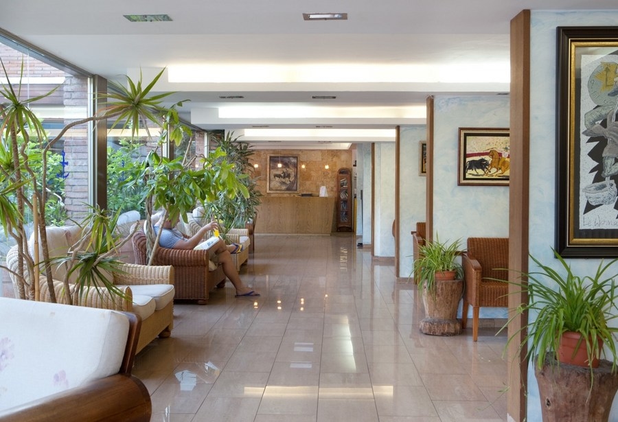 Hotel H·TOP Palm Beach and SPA1