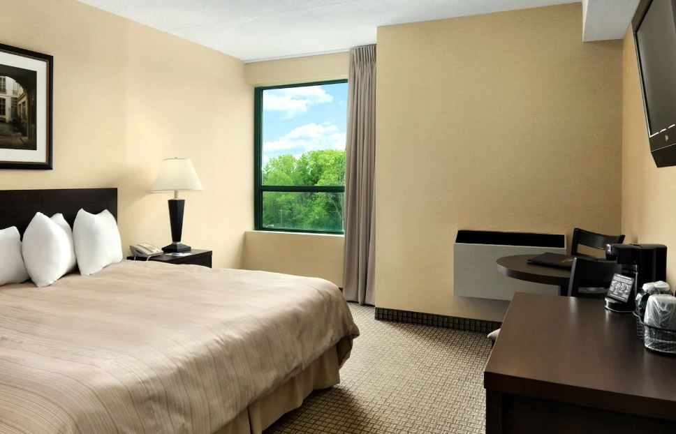 Days Inn by Wyndham Niagara Falls Lundys Lane3