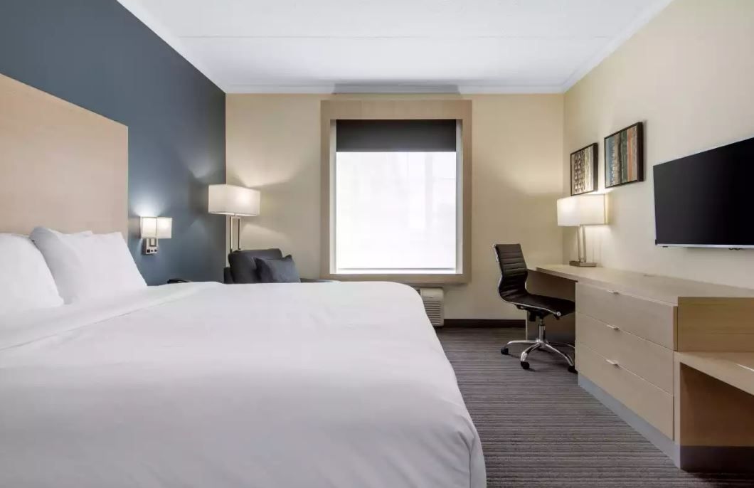 Quality Inn & Suites Oakville2