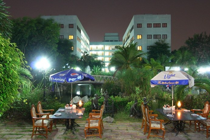 13 Coins Airport Hotel Minburi0