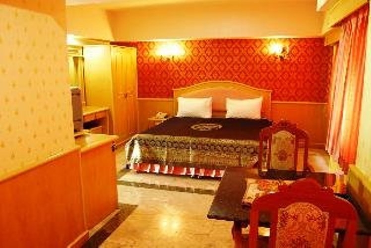 13 Coins Airport Hotel Minburi1