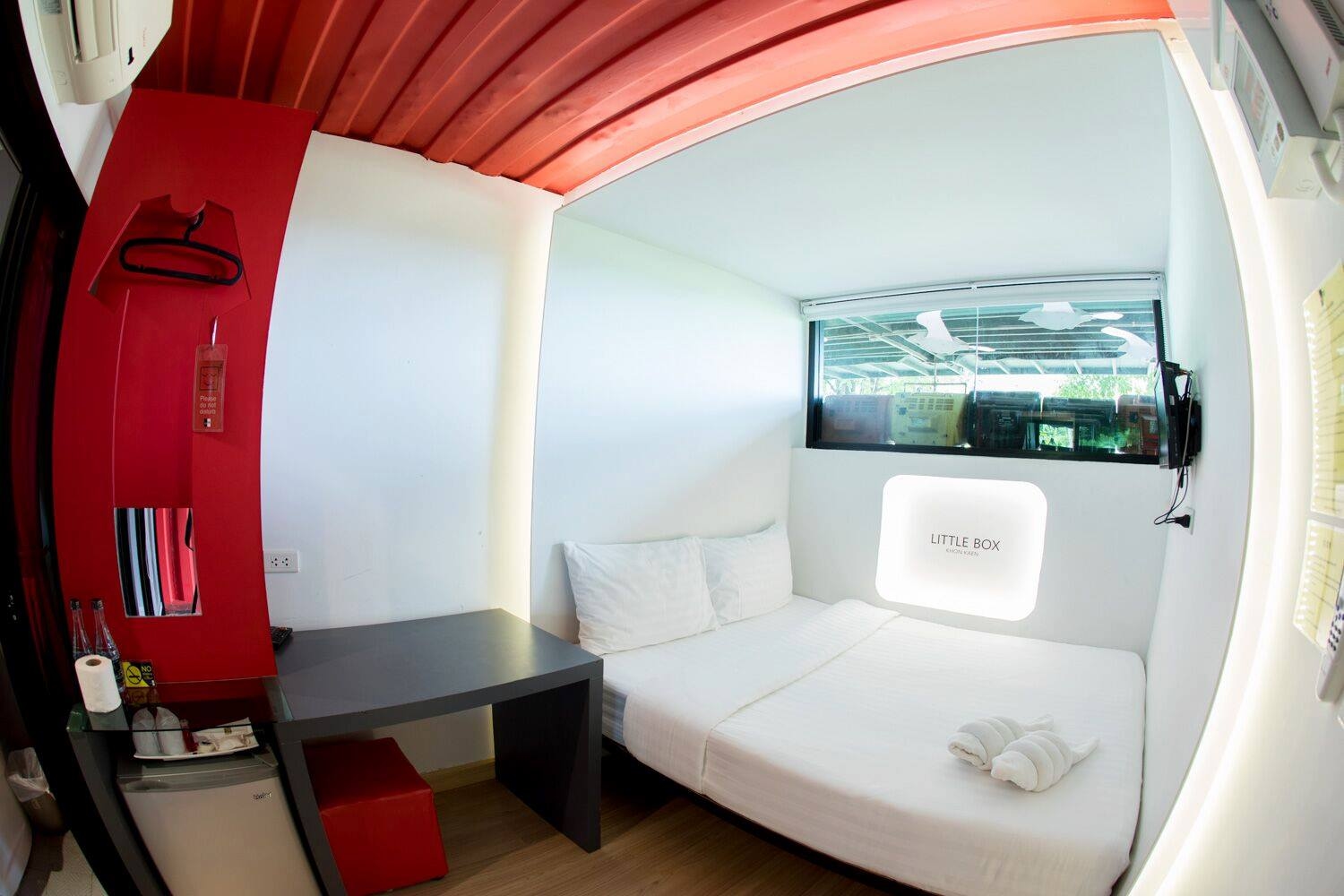 ลิตเติ้ล บ๊อกซ์ (Little Box Hotel)4
