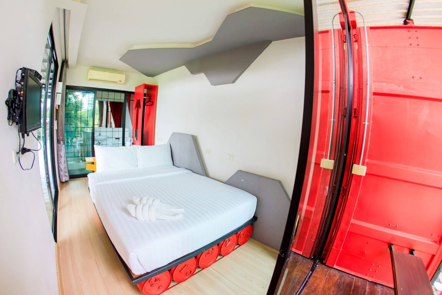 ลิตเติ้ล บ๊อกซ์ (Little Box Hotel)3