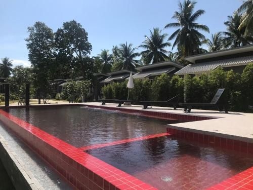 Peacock Village0