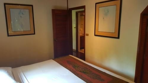 Thai style villa with private beach access (Thai Style Villa With Private Beach Access)4