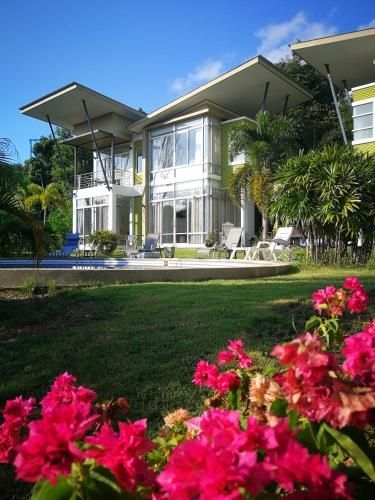Pandora Villa's2