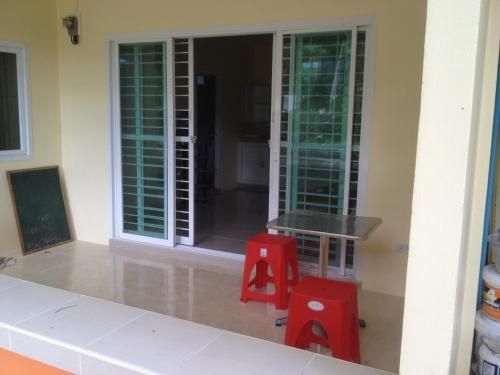 Kathu Waterfall Bungalow1