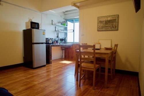 Studio Apartment0