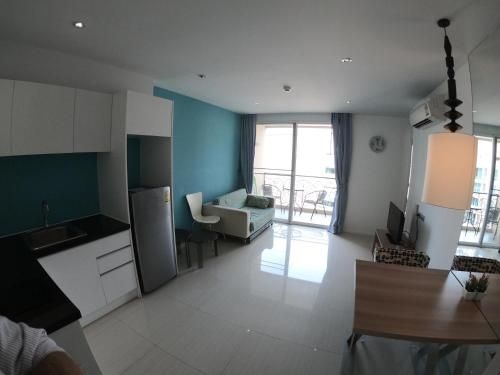 Atlantis Condo D2173