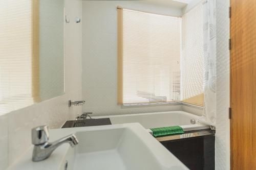 Chic Condo Karon A1083