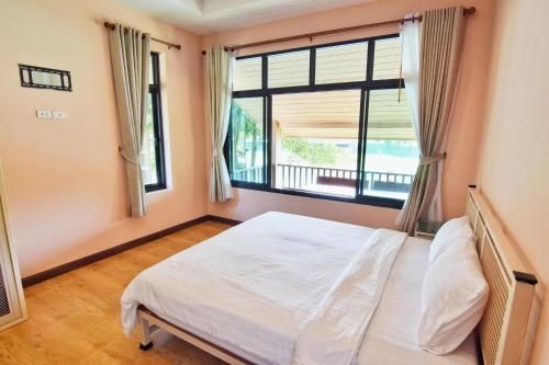 Pirom Lake And Resort3