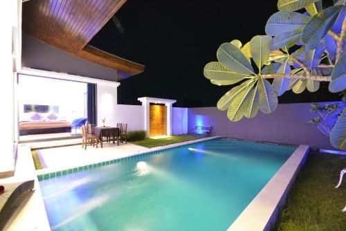 Rocking Chair Pool Villa0