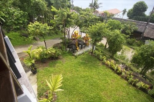 The Green Palm2