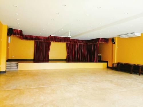 อภิญญา รีสอร์ต บางเสร่ (Apinya Resort Bangsarey)2
