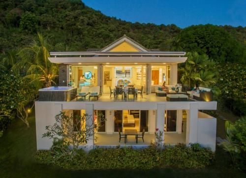 Luxury beachfront villa with private beach access3