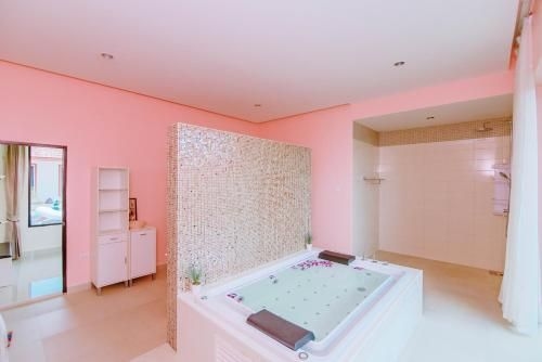 Modern Tropical Villa4