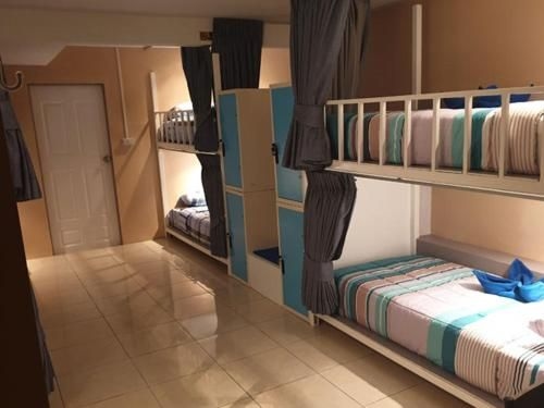 Oasis Hostel & Bar0