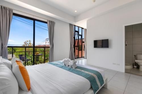 Great 3-Bedroom Condo Apt4