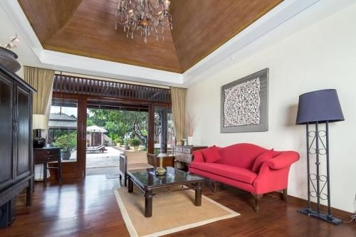 Violaine House2