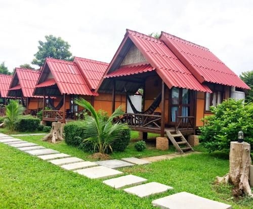 Pai Nam Now0