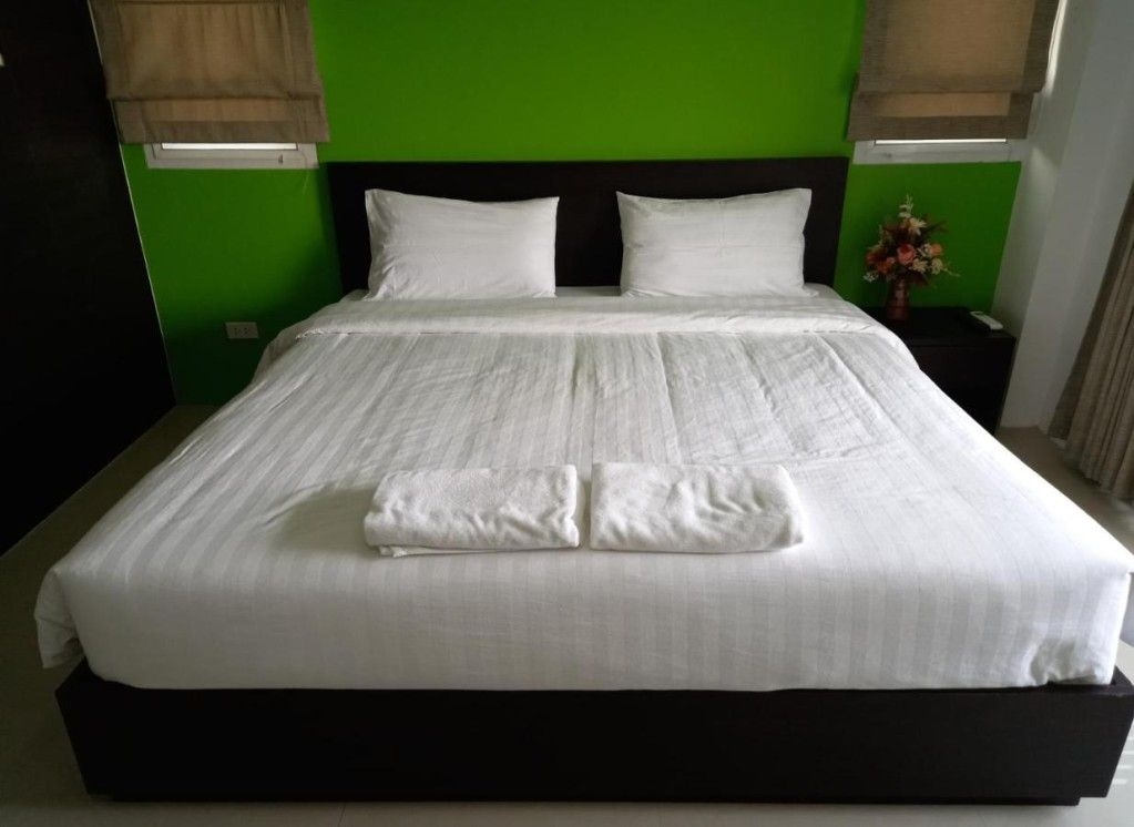 เรือนปลายซอย อพาร์ตเมนต์ (Ruan Plaisoi Apartment)1