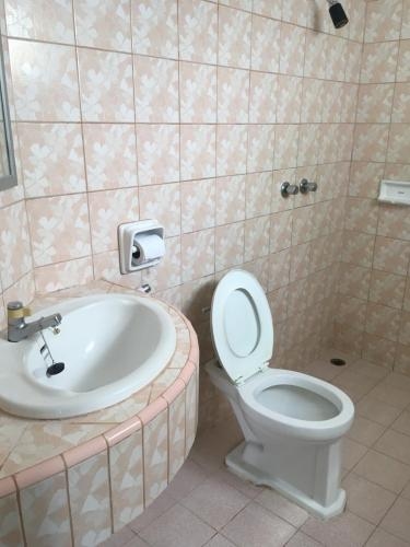 Taksin 2 Hotel1