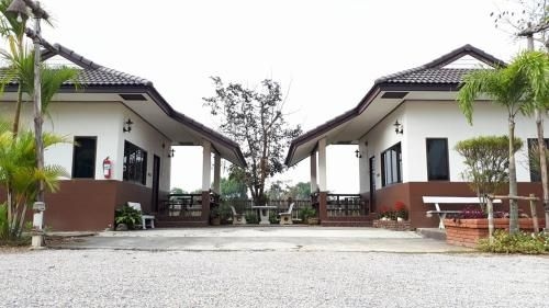 Baan Klang Na Resort1