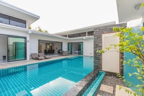 Skypool Villa by Jetta0