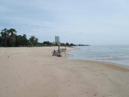 Condo on the Beach, Baan Talay Samran1