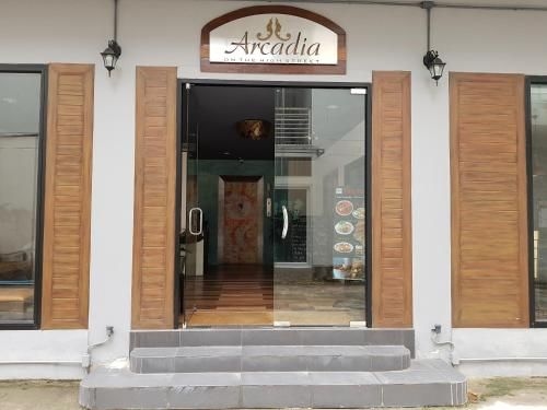 อาร์คาเดีย แม่พิมพ์ เซอร์วิซ อพาร์ตเมนต์ (Arcadia Maephim Serviced Apartments)1