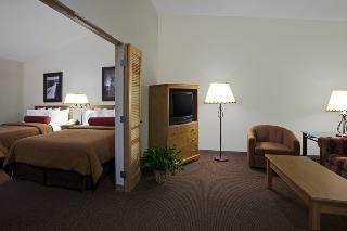 Best Western Plus Golden Spike Inn & Suites4