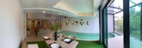 Pause Pool Villa by Replay0