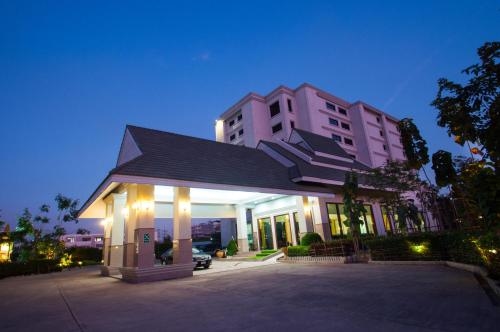 เพิร์ล รีสอร์ท แอนด์ โฮเทล (Pearl Resort & Hotel)1