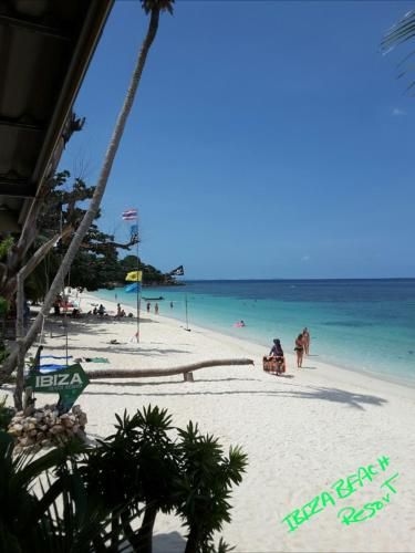 IBIZA BEACH Resort0