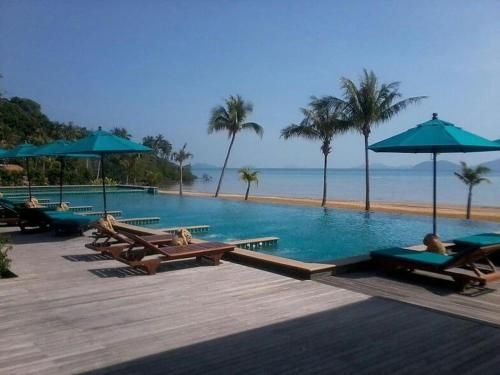 Luxury Seaview - Infinity Pool2