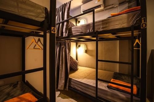 Shakira Hostel3