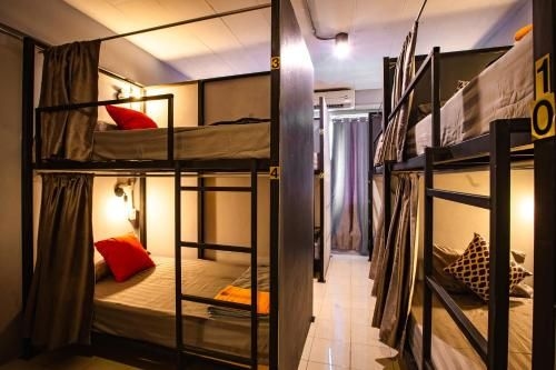 Shakira Hostel2