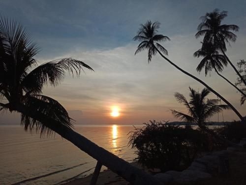 Sunset Bungalow1