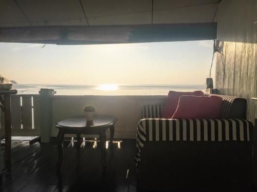 Sunset Bungalow3