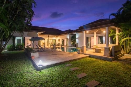 Villa White Cove0
