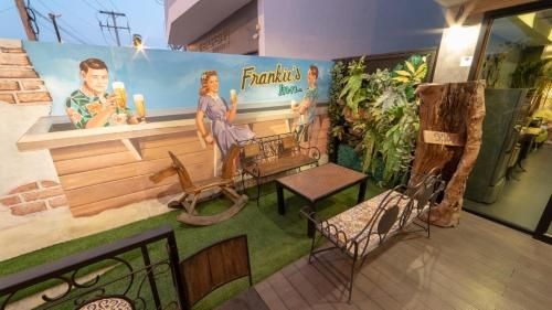 แฟรงกี้ส์ อินน์ (Frankie's Inn)3