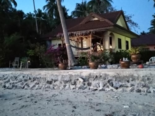 Right on the beach house0