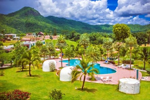 สวิส วัลเลย์ ฮิพ รีสอร์ท ราชบุรี (Swiss Valley Hip Resort Ratchaburi)0