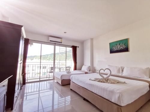 Blue Star Hotel4