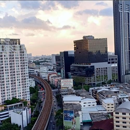 22nd floor BTS Udomsuk Exit 14