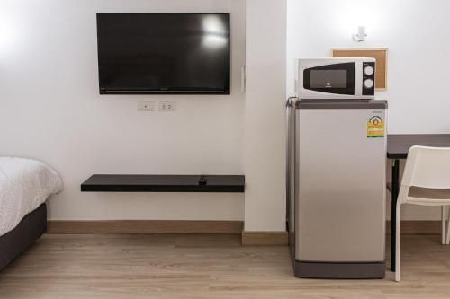 B2 Large + Comfort full kitchen near MRT Bangson4