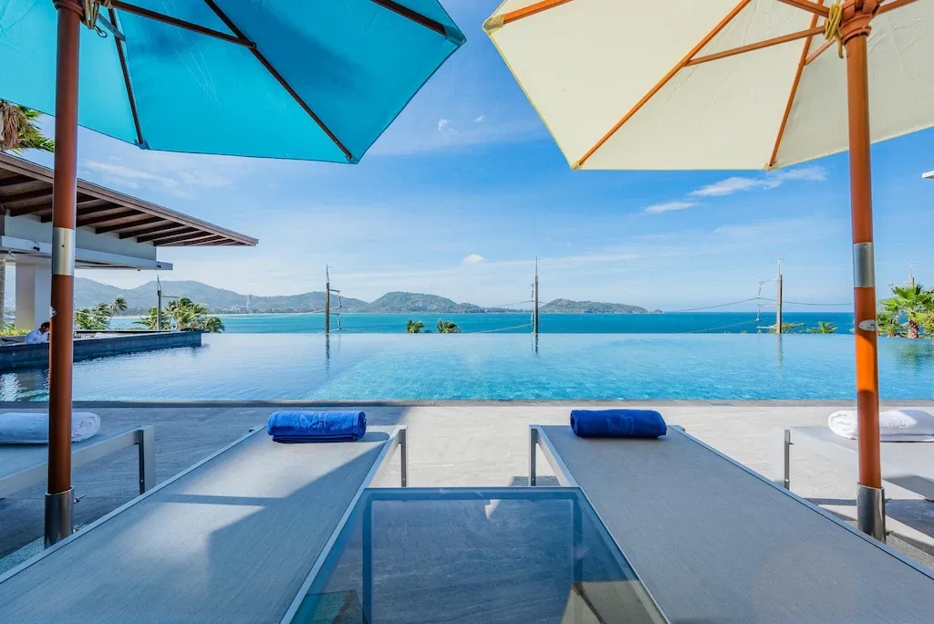 Oceanfront Beach Resort0