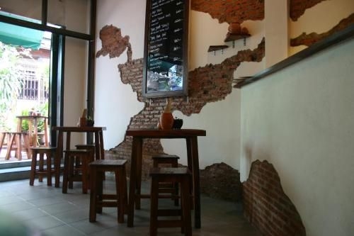 บอร์นฟรีโฮสเทล (Born Free Hostel)1
